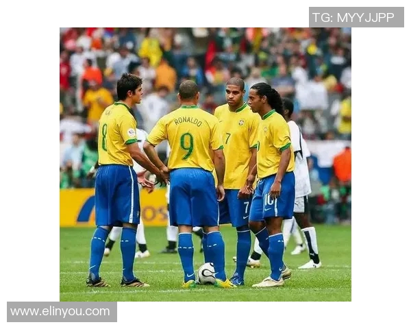 三颗星足球：揭秘三位球星的精彩表现与赛场传奇